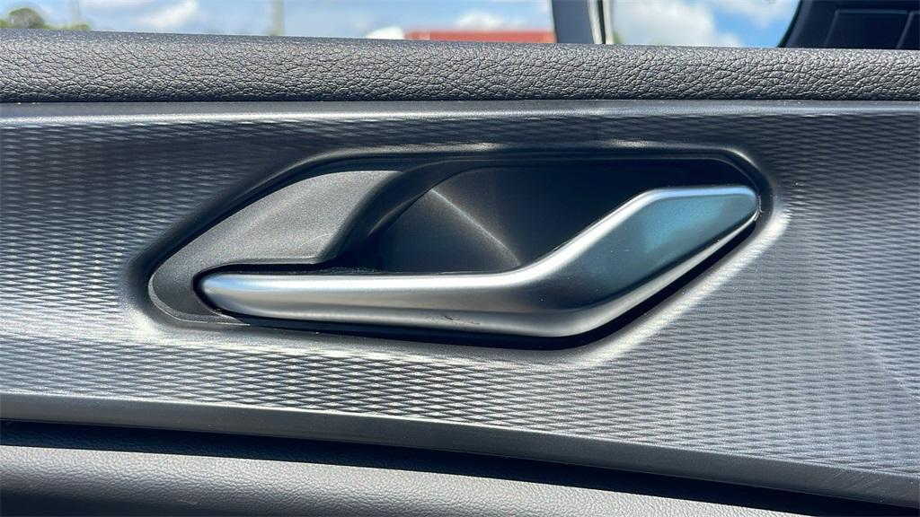 new 2025 Jeep Grand Cherokee L car, priced at $38,690