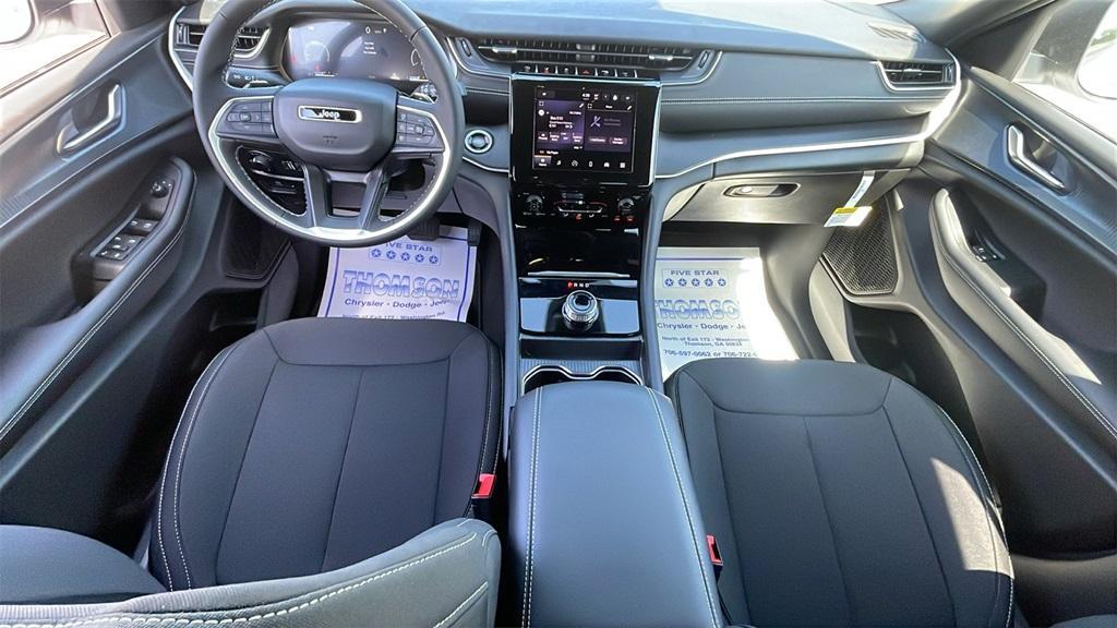 new 2025 Jeep Grand Cherokee L car, priced at $38,690