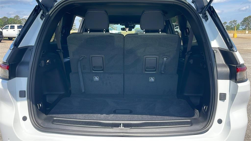 new 2025 Jeep Grand Cherokee L car, priced at $38,690