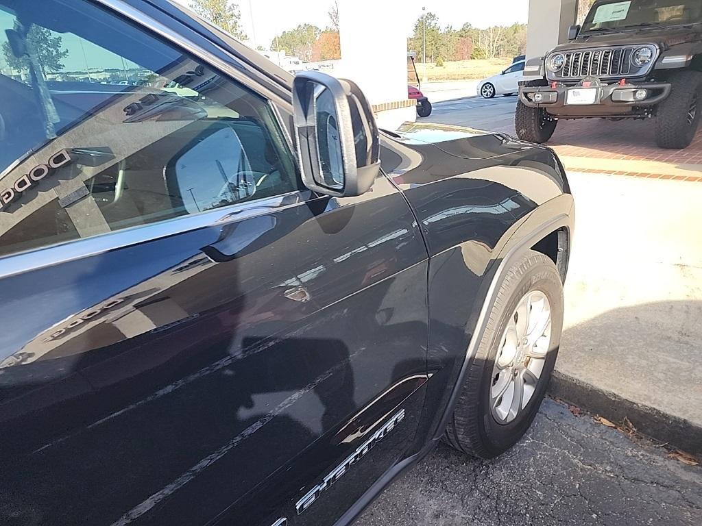 used 2021 Jeep Grand Cherokee car, priced at $27,710