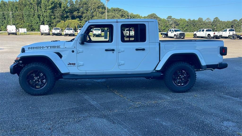 new 2025 Jeep Gladiator car, priced at $41,950