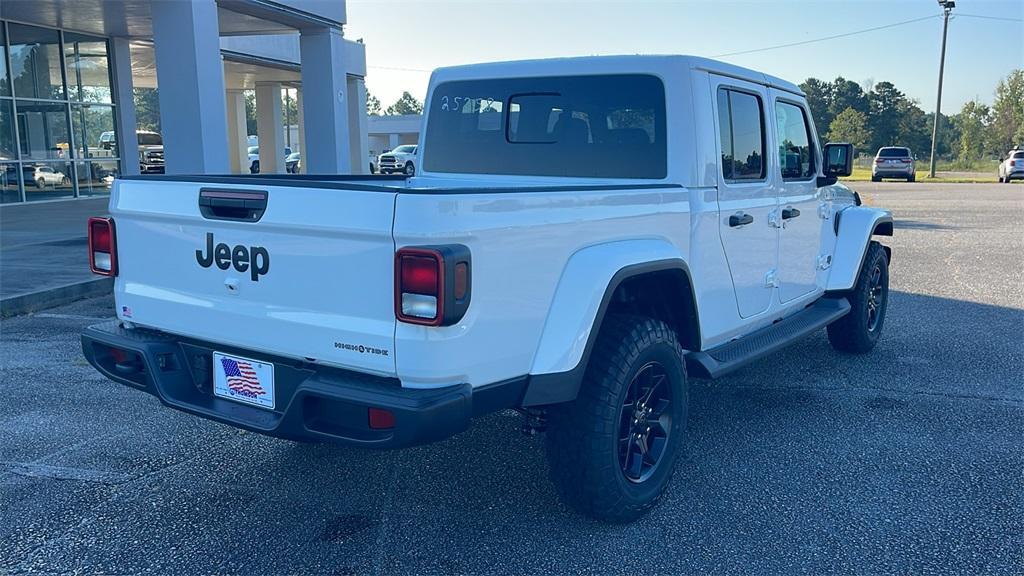 new 2025 Jeep Gladiator car, priced at $41,950