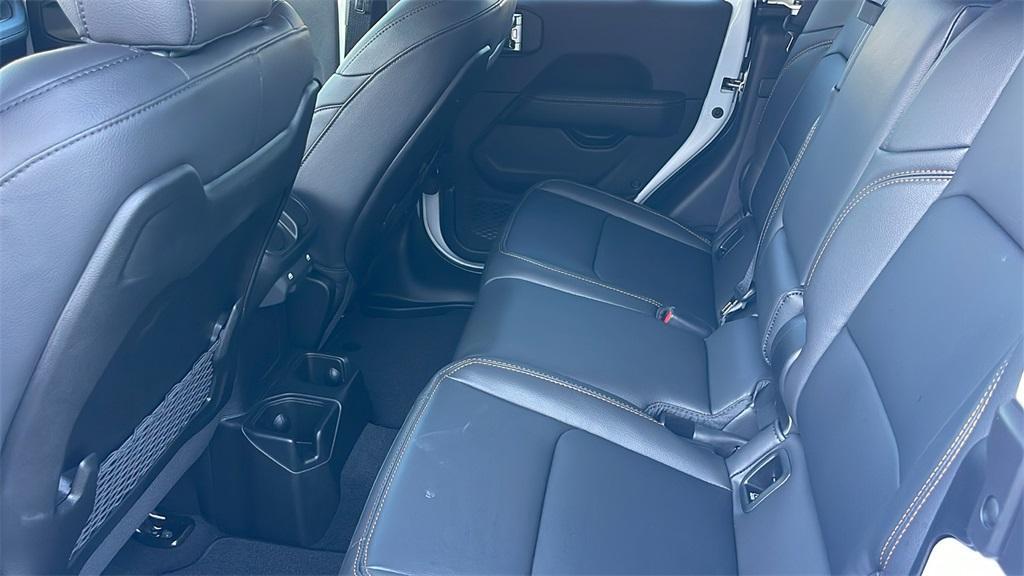 new 2025 Jeep Gladiator car, priced at $41,950