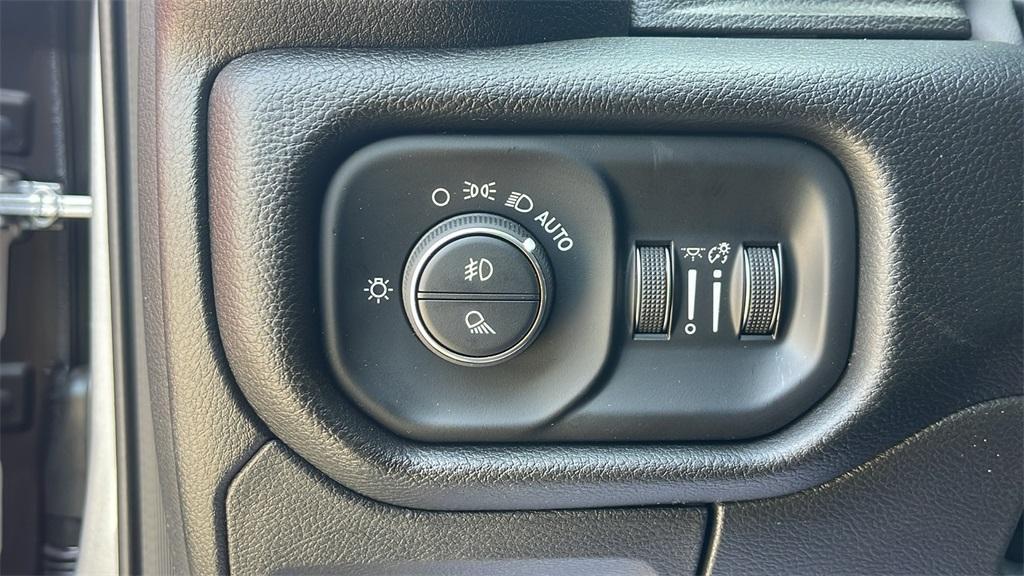 new 2025 Ram 1500 car, priced at $58,970