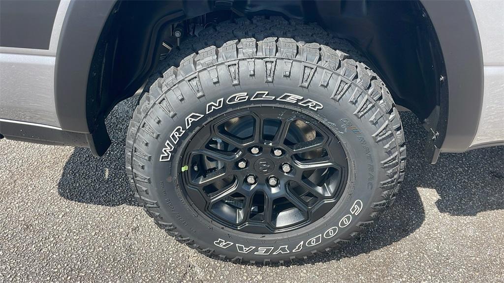 new 2025 Ram 1500 car, priced at $58,970