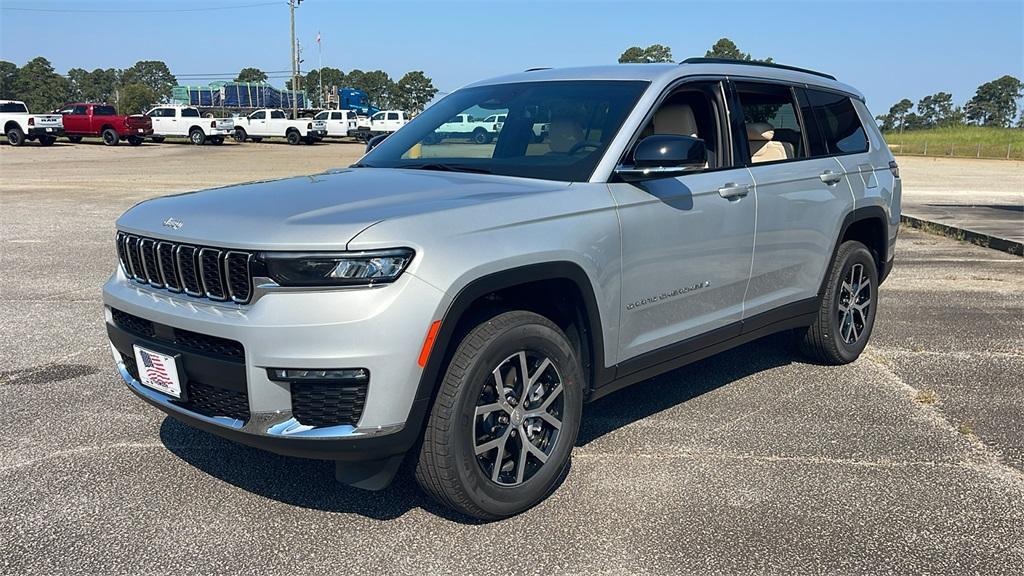 new 2025 Jeep Grand Cherokee L car, priced at $39,972