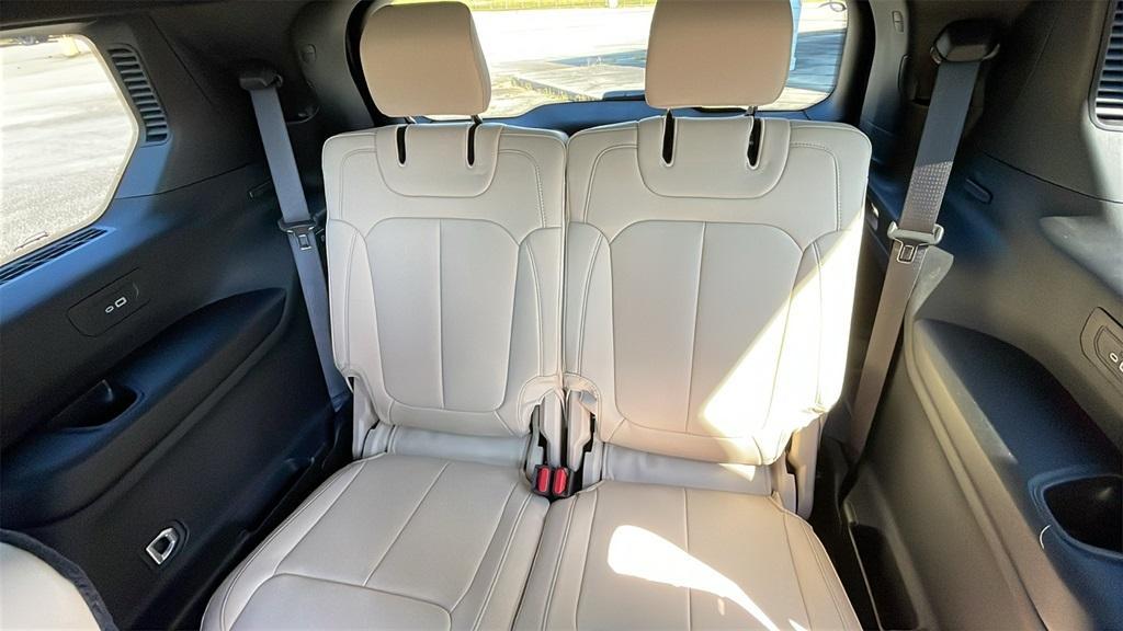 new 2025 Jeep Grand Cherokee L car, priced at $39,972