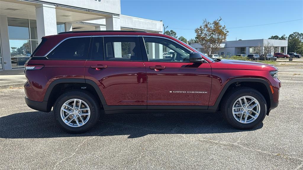 new 2025 Jeep Grand Cherokee car, priced at $35,225