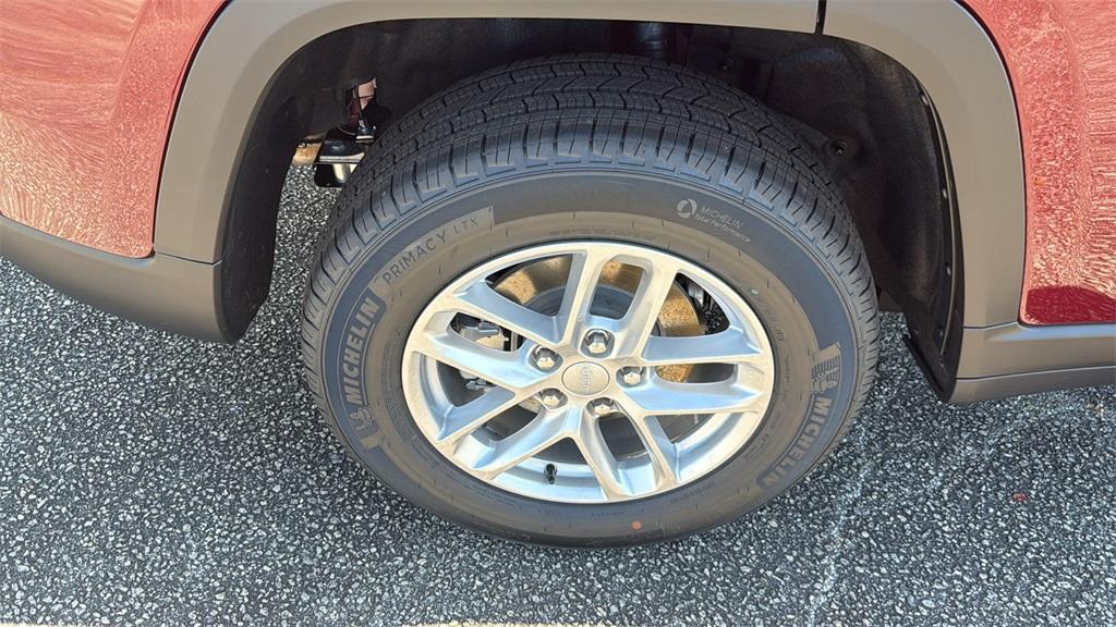 new 2025 Jeep Grand Cherokee car, priced at $35,225