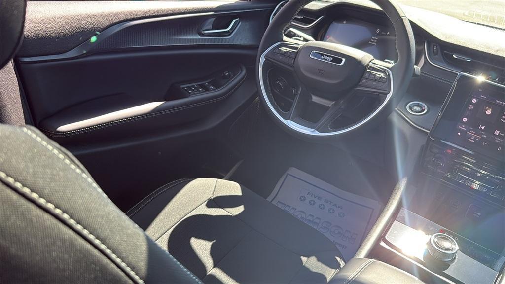 new 2025 Jeep Grand Cherokee car, priced at $35,225