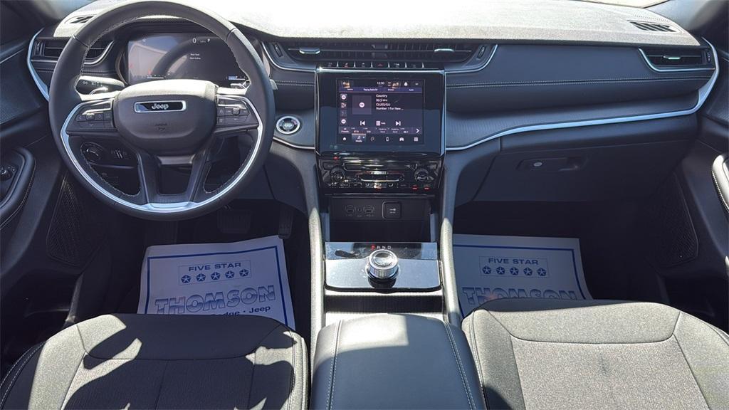 new 2025 Jeep Grand Cherokee car, priced at $35,225