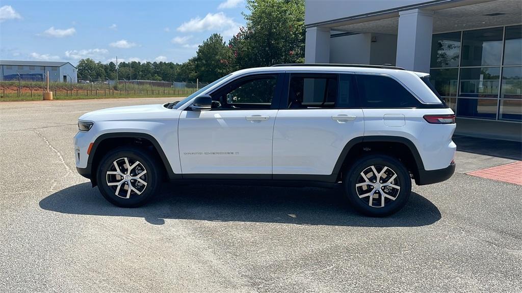 new 2024 Jeep Grand Cherokee car, priced at $41,773