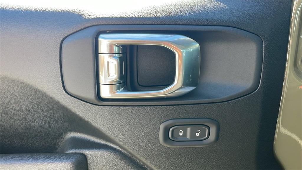 new 2026 Jeep Wrangler car, priced at $35,700