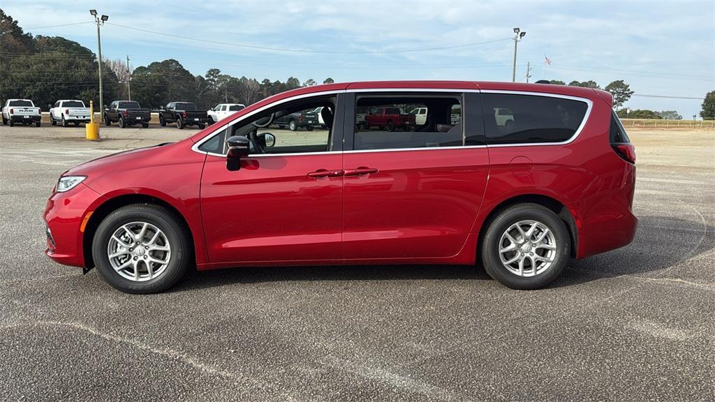 new 2026 Chrysler Pacifica car, priced at $41,385