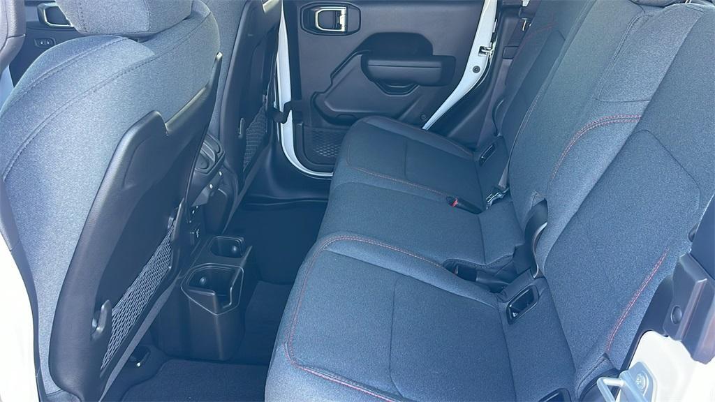 new 2025 Jeep Gladiator car, priced at $44,700