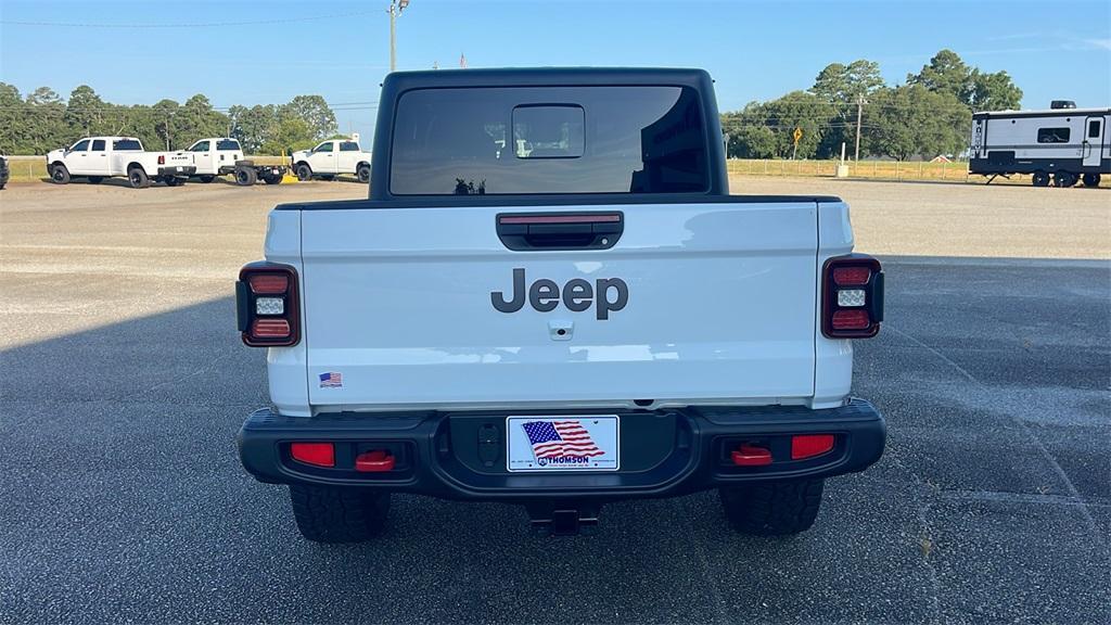 new 2025 Jeep Gladiator car, priced at $44,700