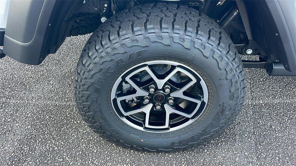 new 2025 Jeep Gladiator car, priced at $44,700