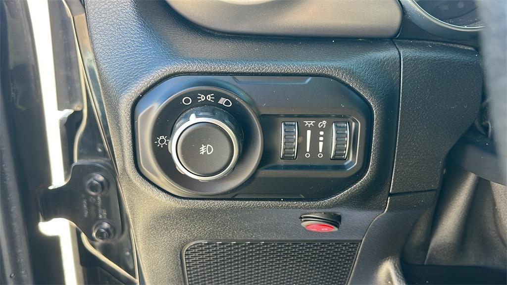 used 2020 Jeep Wrangler Unlimited car, priced at $25,330