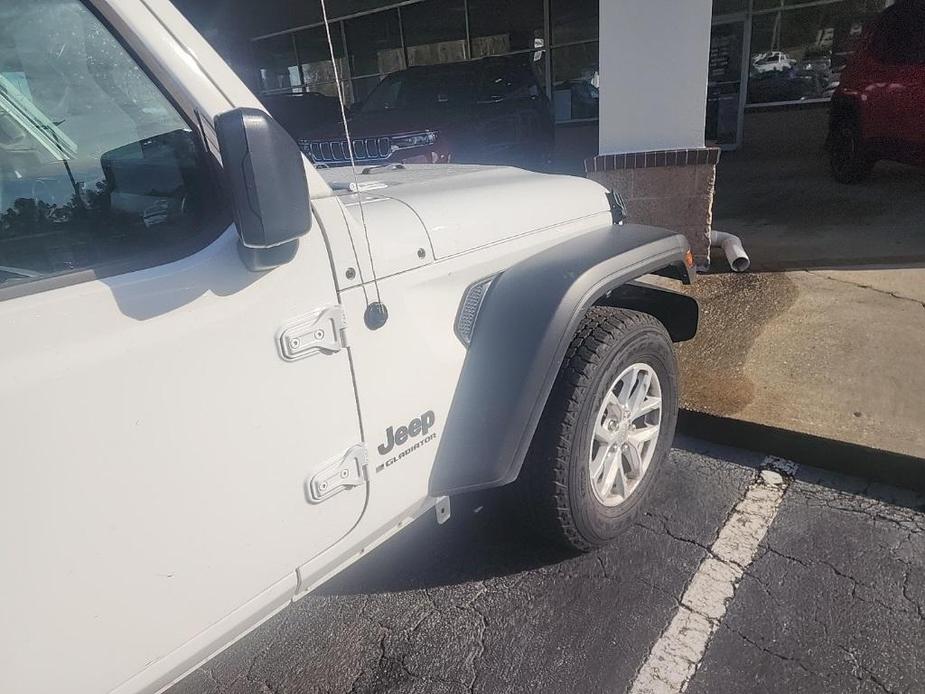 used 2023 Jeep Gladiator car, priced at $34,990