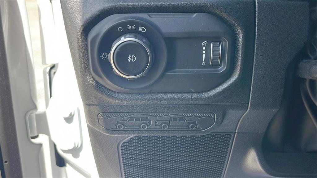 new 2025 Jeep Wrangler car, priced at $33,370