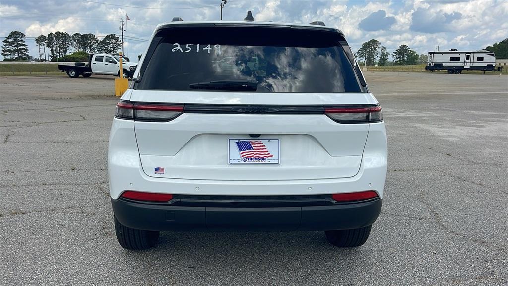 new 2025 Jeep Grand Cherokee car, priced at $39,271