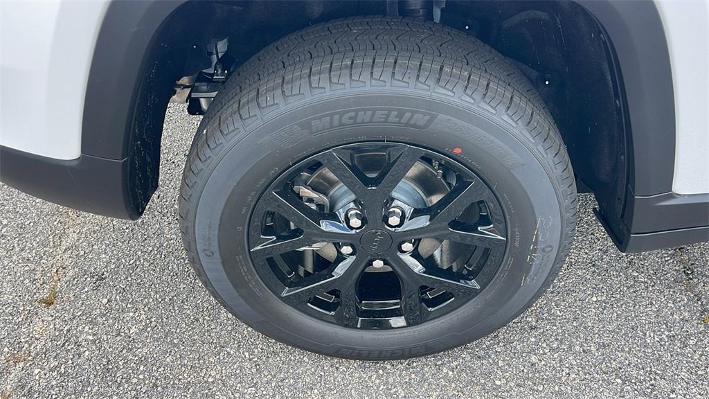 new 2025 Jeep Grand Cherokee car, priced at $39,271