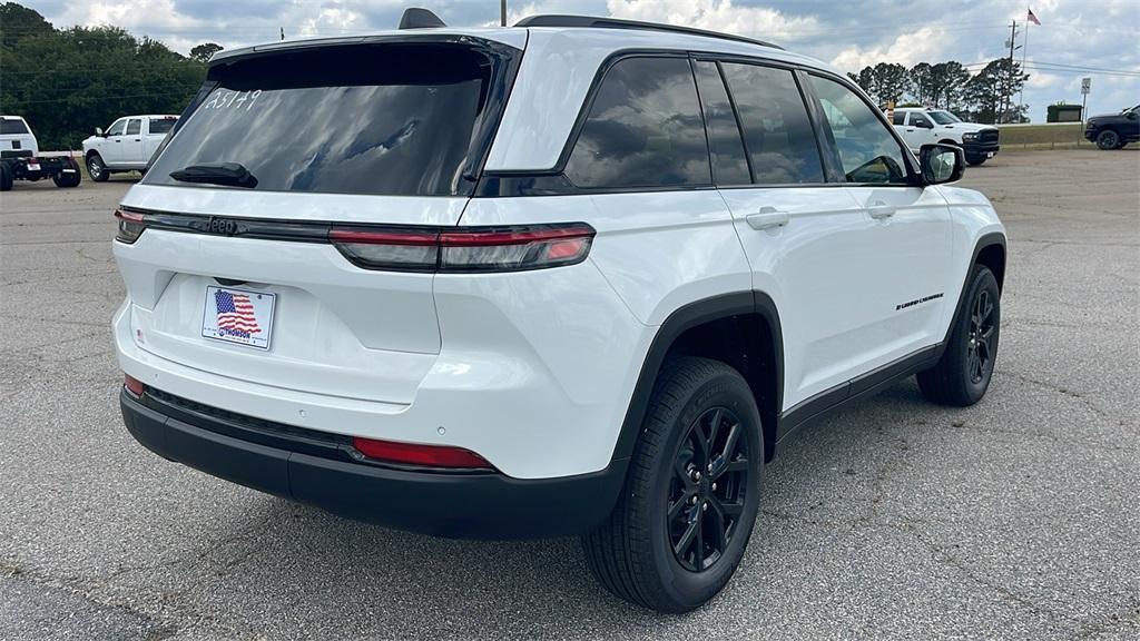 new 2025 Jeep Grand Cherokee car, priced at $39,271