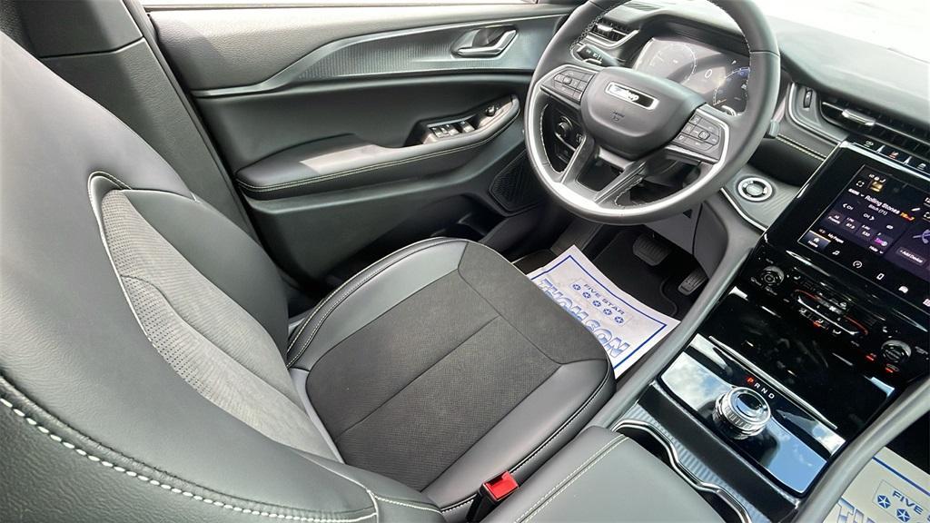 new 2025 Jeep Grand Cherokee car, priced at $39,271