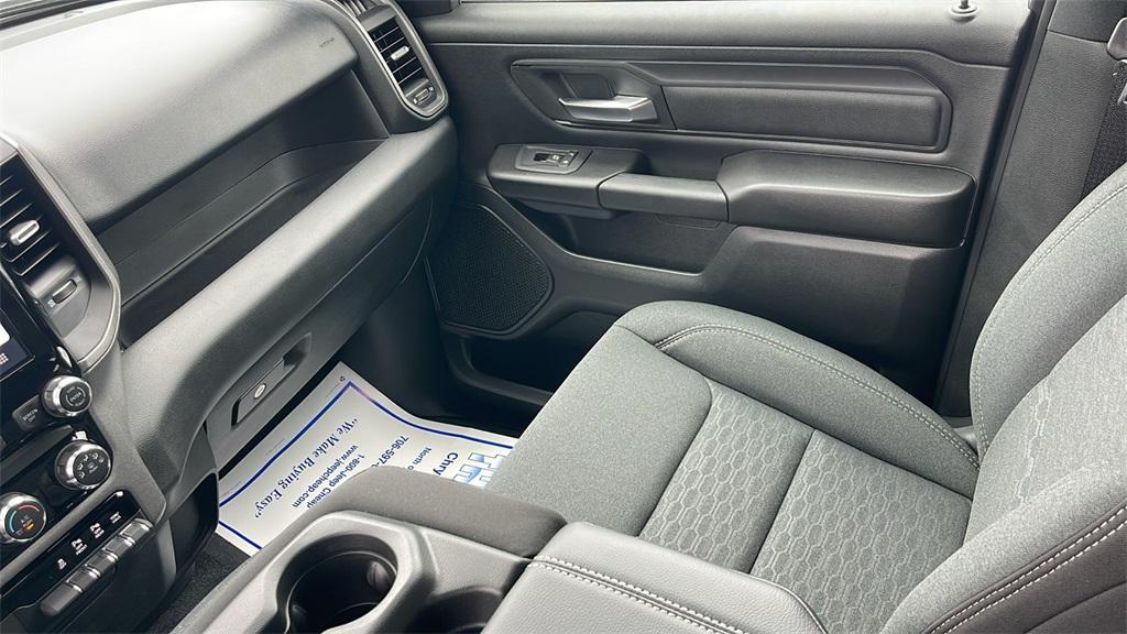 new 2025 Ram 1500 car, priced at $41,573