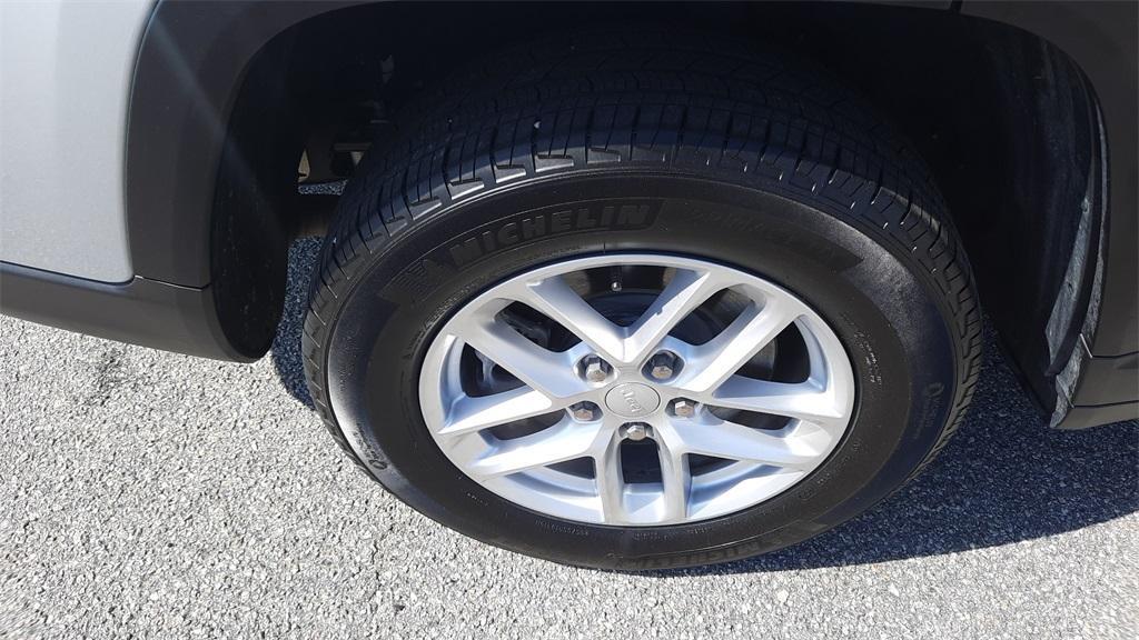 used 2023 Jeep Grand Cherokee L car, priced at $31,260