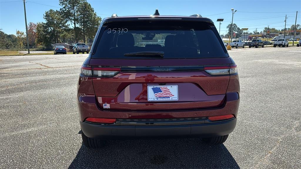 new 2025 Jeep Grand Cherokee car, priced at $37,773