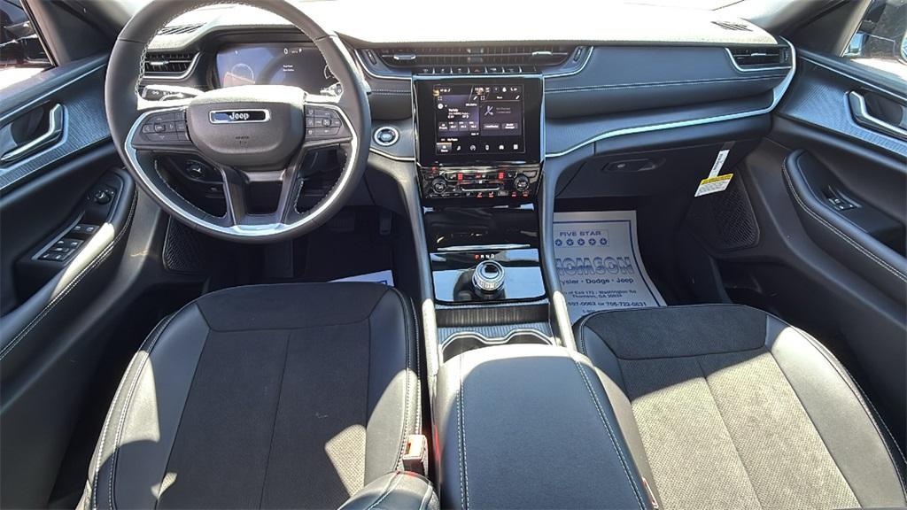 new 2025 Jeep Grand Cherokee car, priced at $37,773