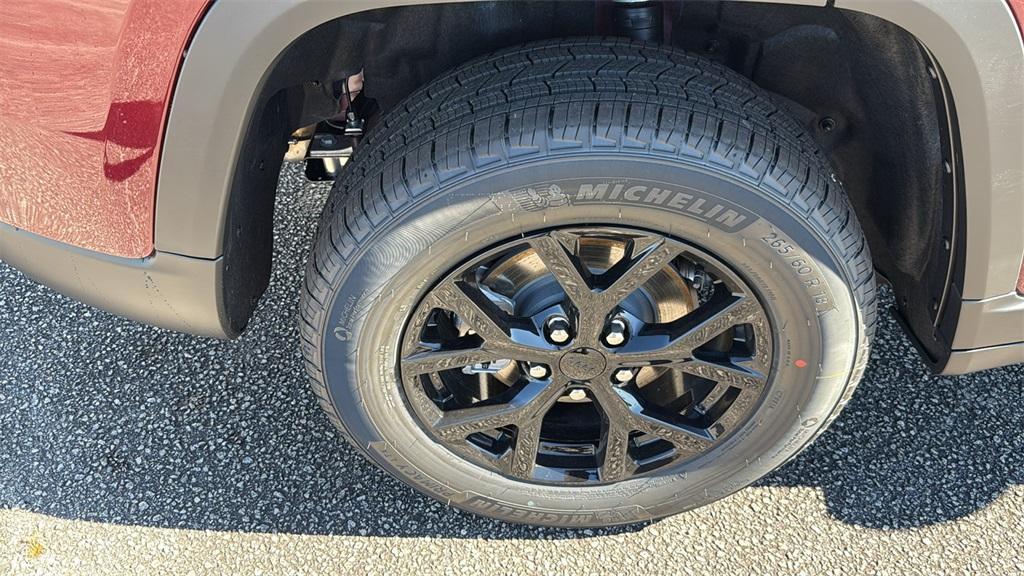 new 2025 Jeep Grand Cherokee car, priced at $37,773