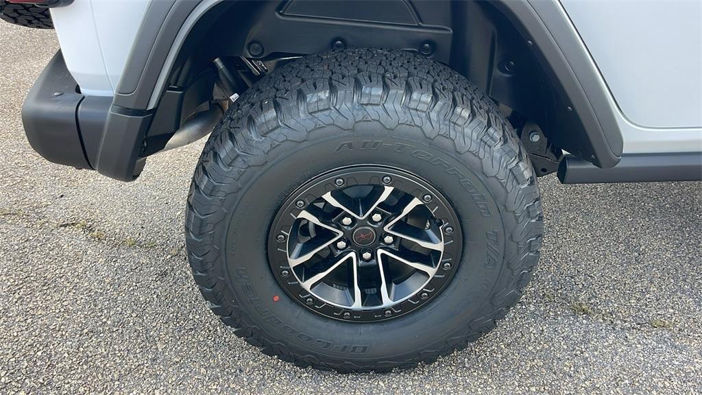 new 2025 Jeep Wrangler car, priced at $61,672