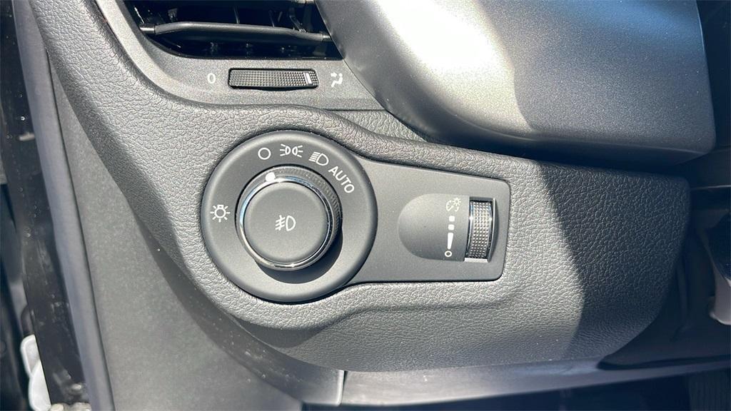 new 2023 FIAT 500X car, priced at $24,700