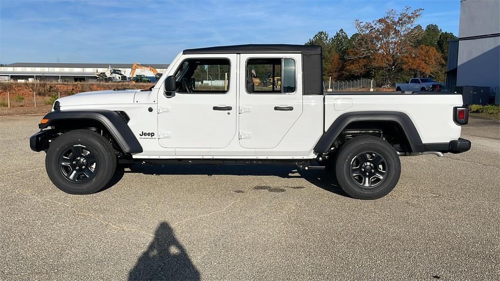 new 2025 Jeep Gladiator car, priced at $36,750