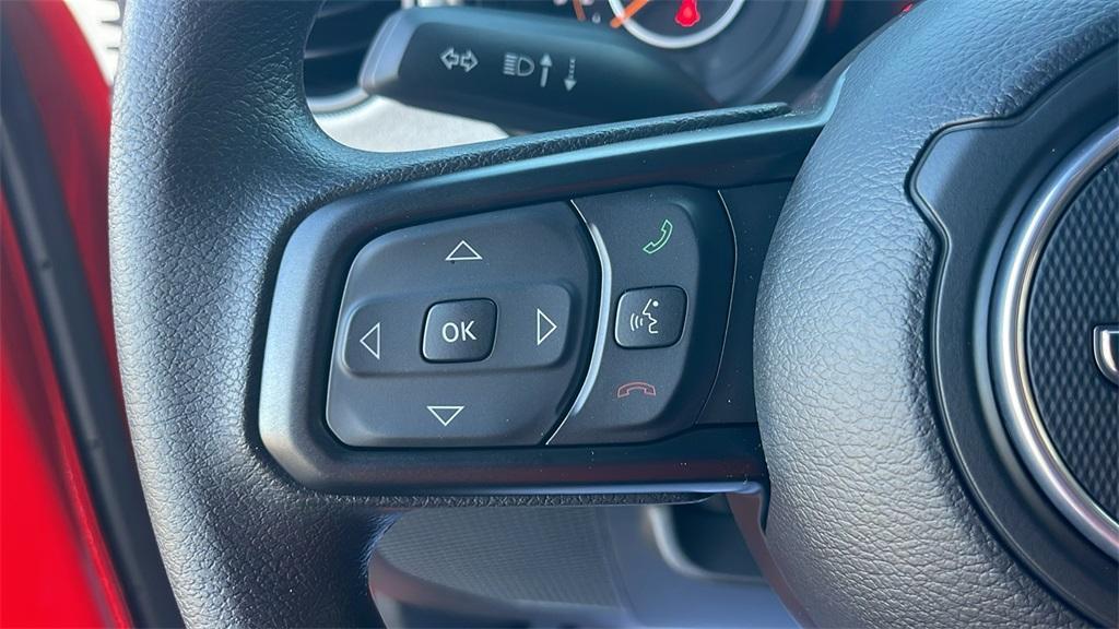 new 2025 Jeep Gladiator car, priced at $31,925