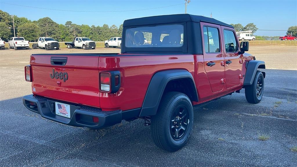 new 2025 Jeep Gladiator car, priced at $31,925