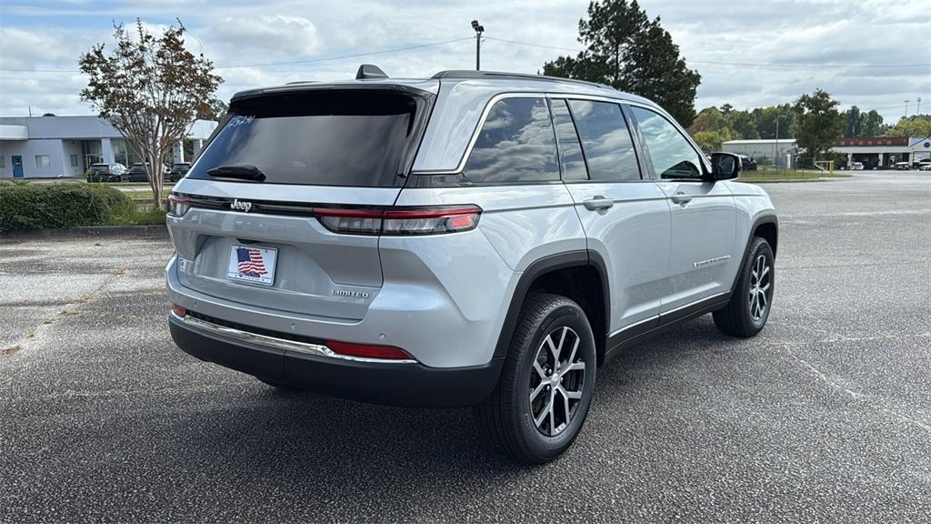 new 2025 Jeep Grand Cherokee car, priced at $37,272