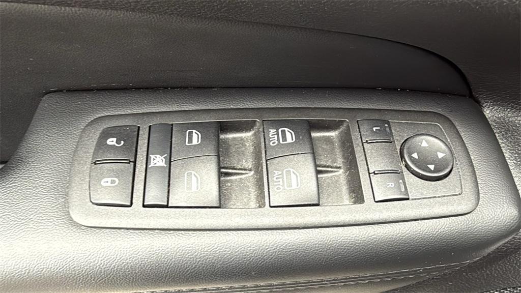 used 2022 Jeep Grand Cherokee WK car, priced at $27,150