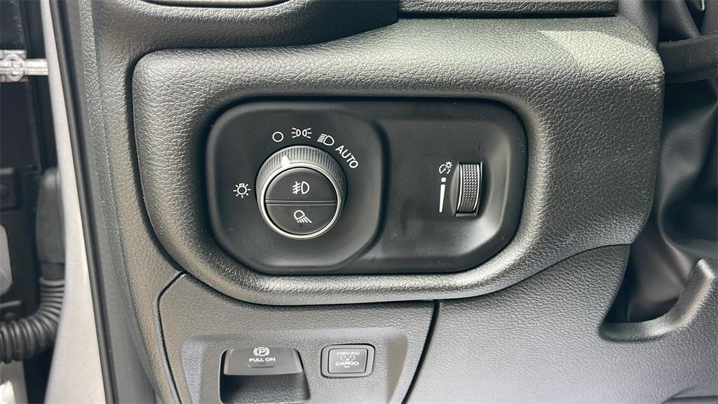 new 2025 Ram 1500 car, priced at $44,972