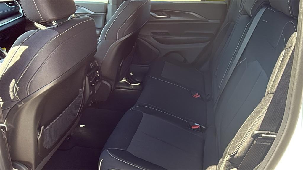 new 2025 Jeep Grand Cherokee car, priced at $35,150