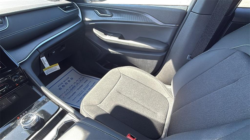 new 2025 Jeep Grand Cherokee car, priced at $35,150