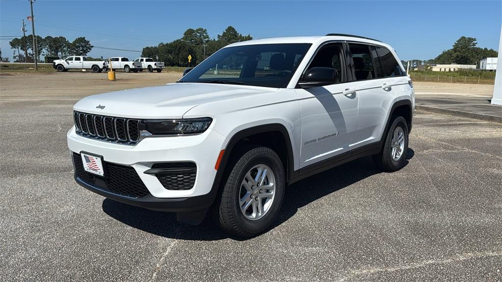 new 2025 Jeep Grand Cherokee car, priced at $35,150