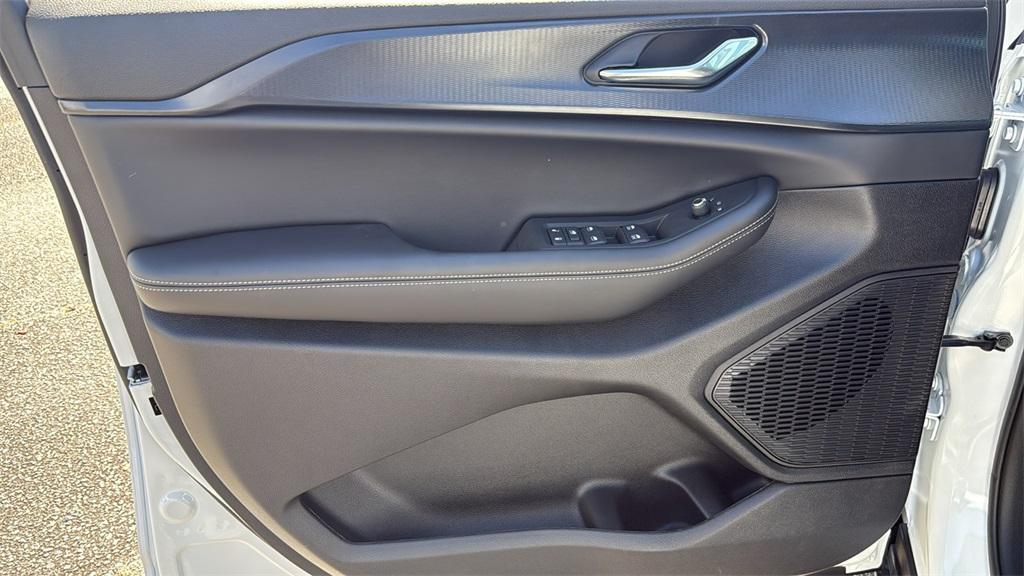 new 2025 Jeep Grand Cherokee car, priced at $35,150