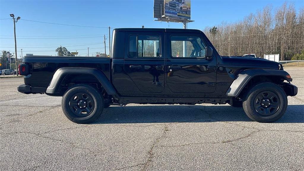 new 2025 Jeep Gladiator car, priced at $36,990