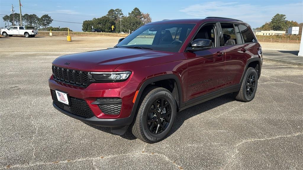 new 2025 Jeep Grand Cherokee car, priced at $37,425