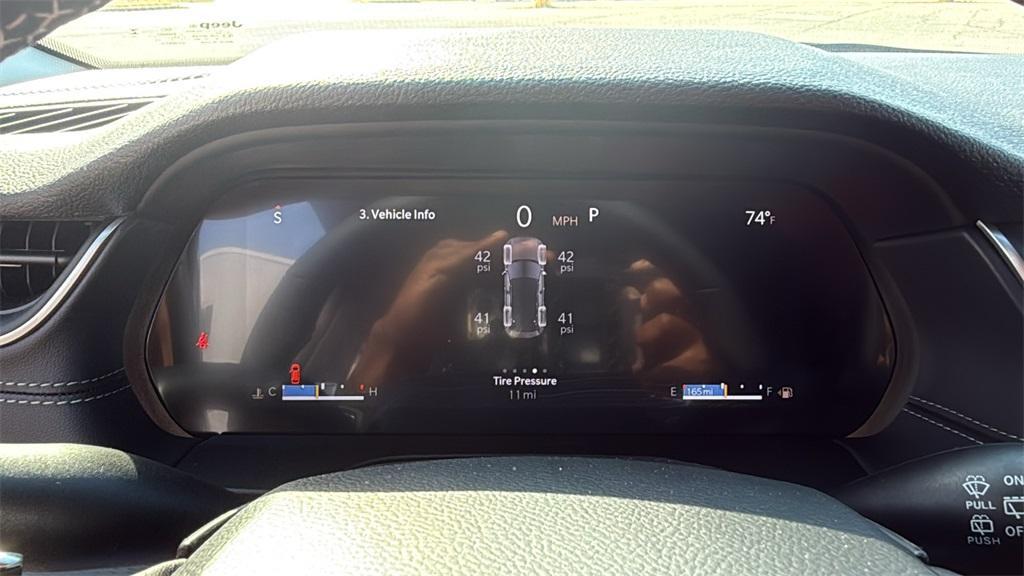 new 2025 Jeep Grand Cherokee car, priced at $37,425