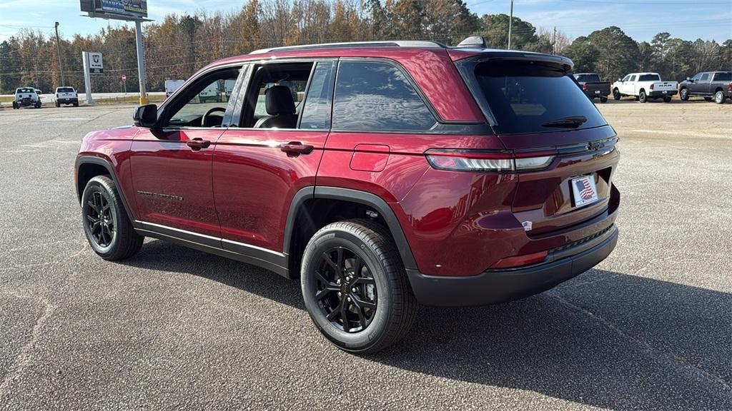 new 2025 Jeep Grand Cherokee car, priced at $37,425