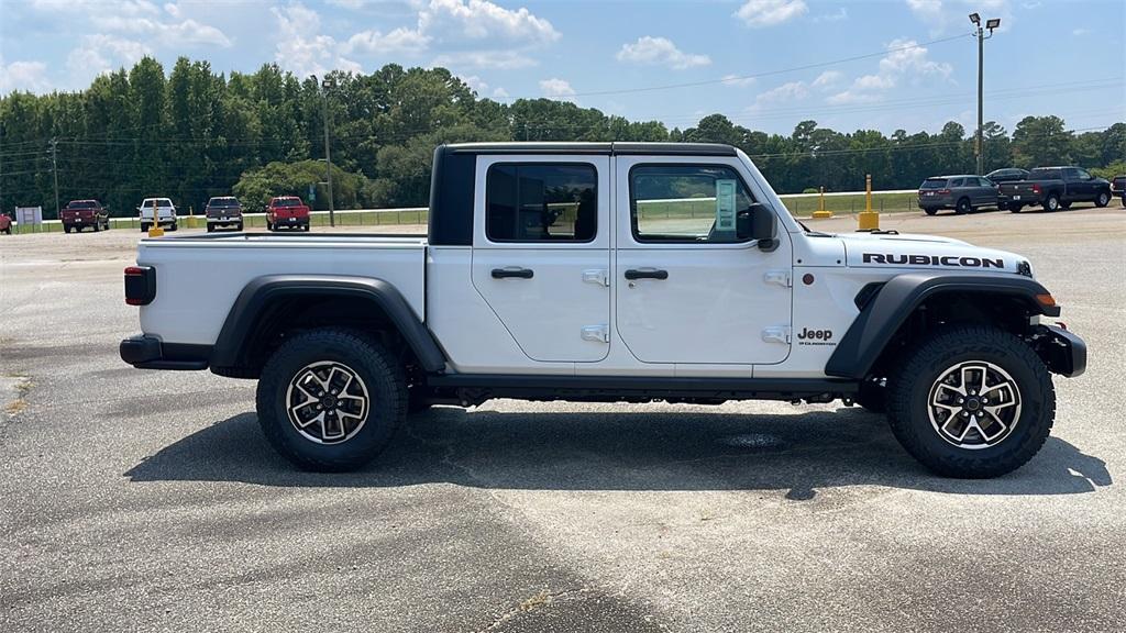 new 2024 Jeep Gladiator car, priced at $50,972